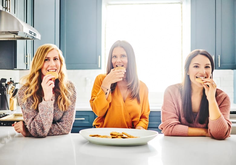 women-eating-cookies-1